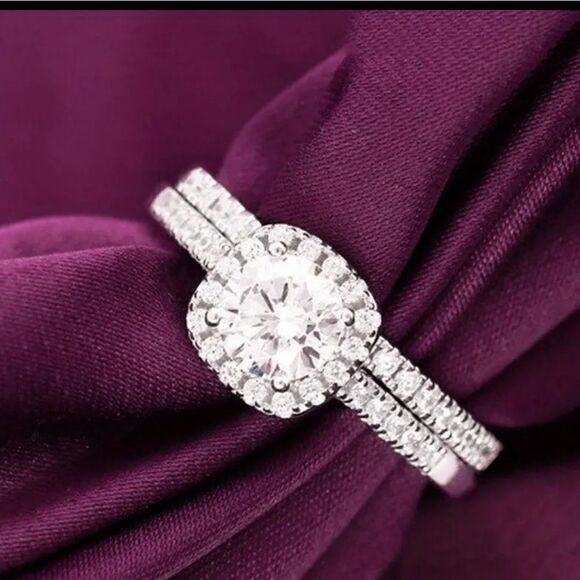 Timeless Dazzling Zircon Ring Classic yet Fashion - Picture 2 of 7